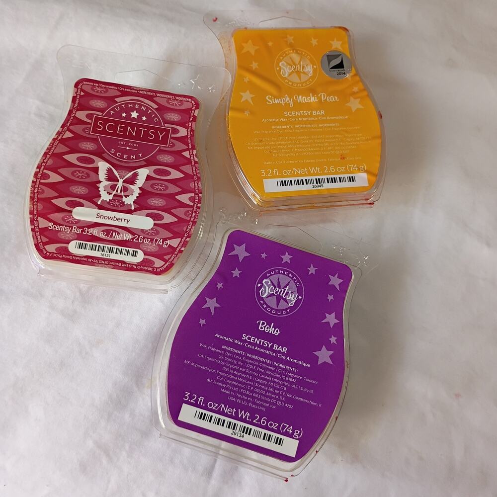 Scentsy Bar BOHO-SNOWBERRY- SIMPLY NASHI PEAR-3.2 oz each(Set of 3) scented wax